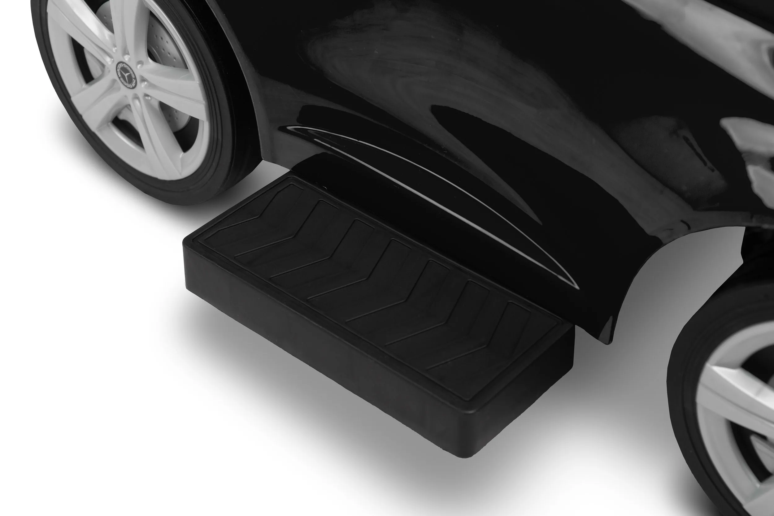 mercedes_cclass_black_11