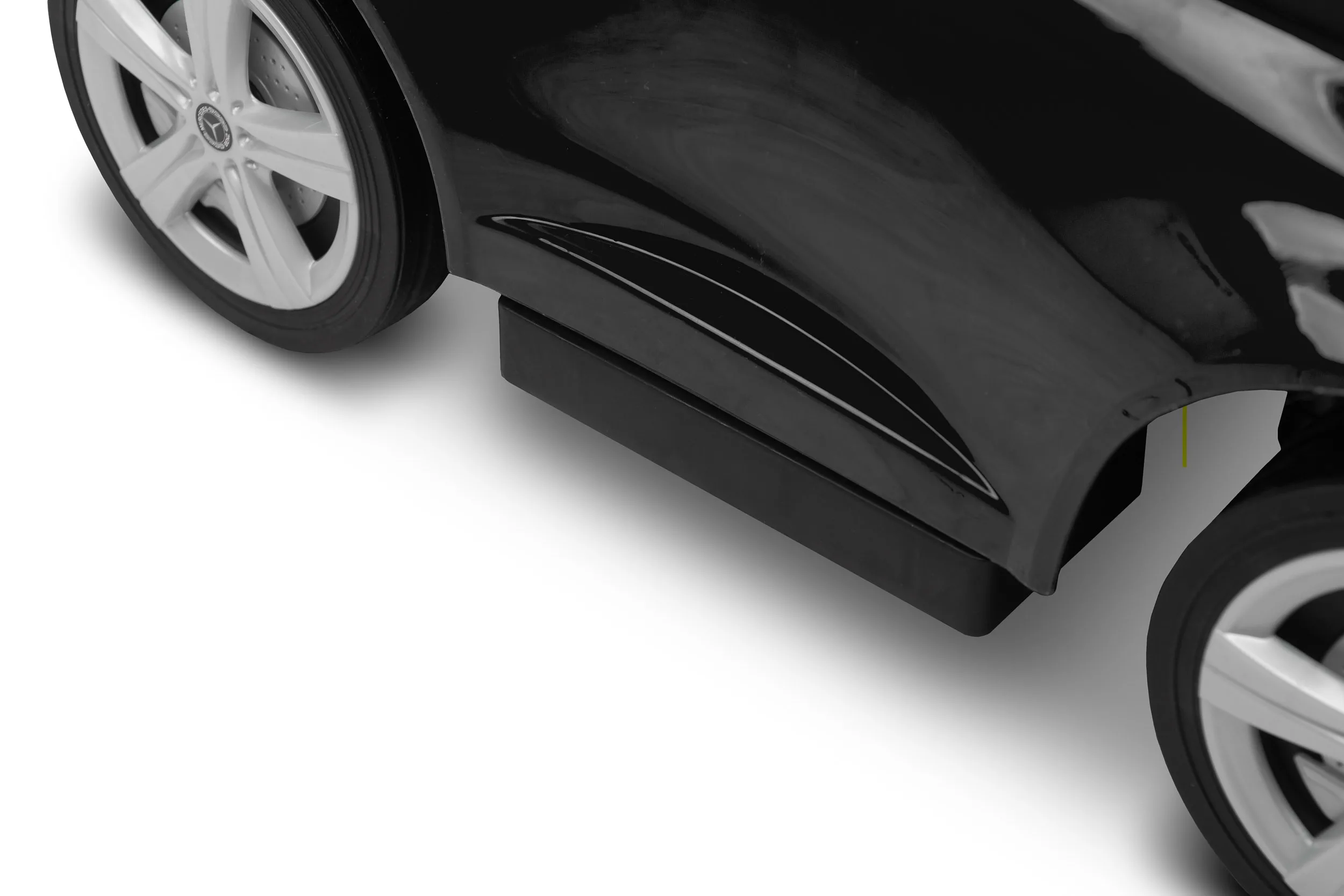 mercedes_cclass_black_12