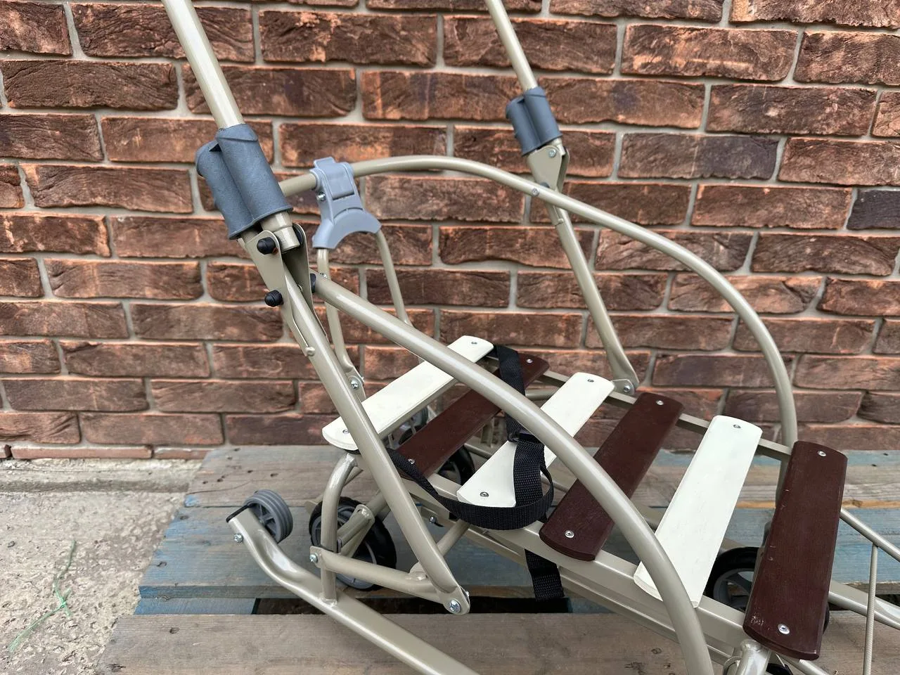 photo_5255961783648848695_y