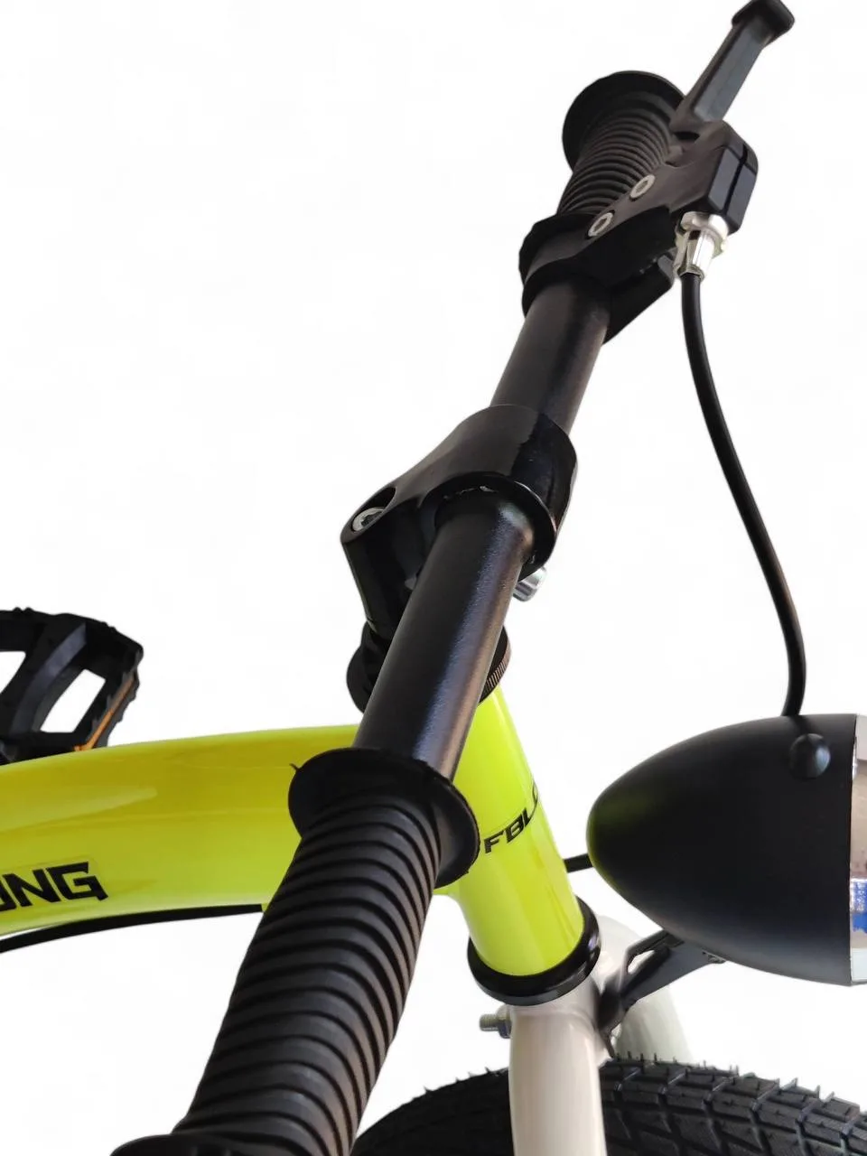 photo_5452107266401629805_y