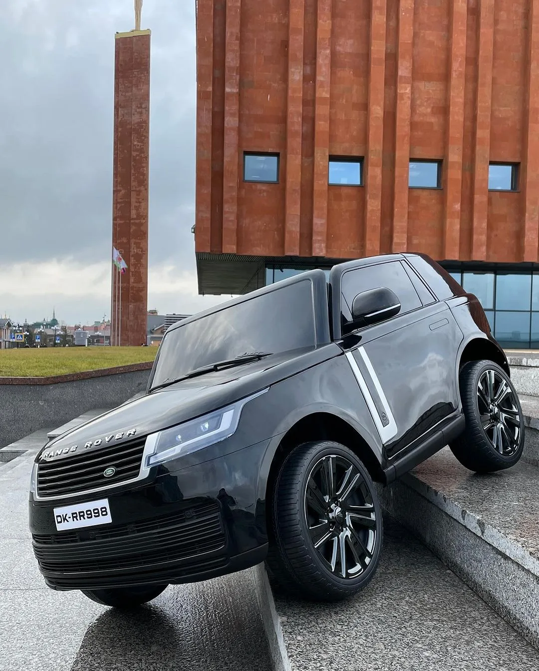 Електромобіль Range Rover KDRE998C (2WD) чорний в автофарбуванні - Зображення 5